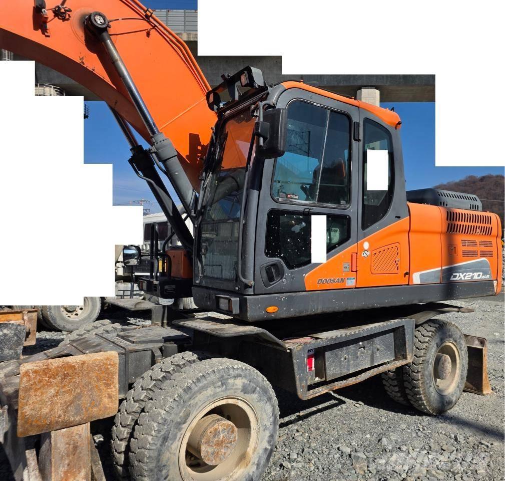 Doosan DX 210 W-5 Wheeled excavators