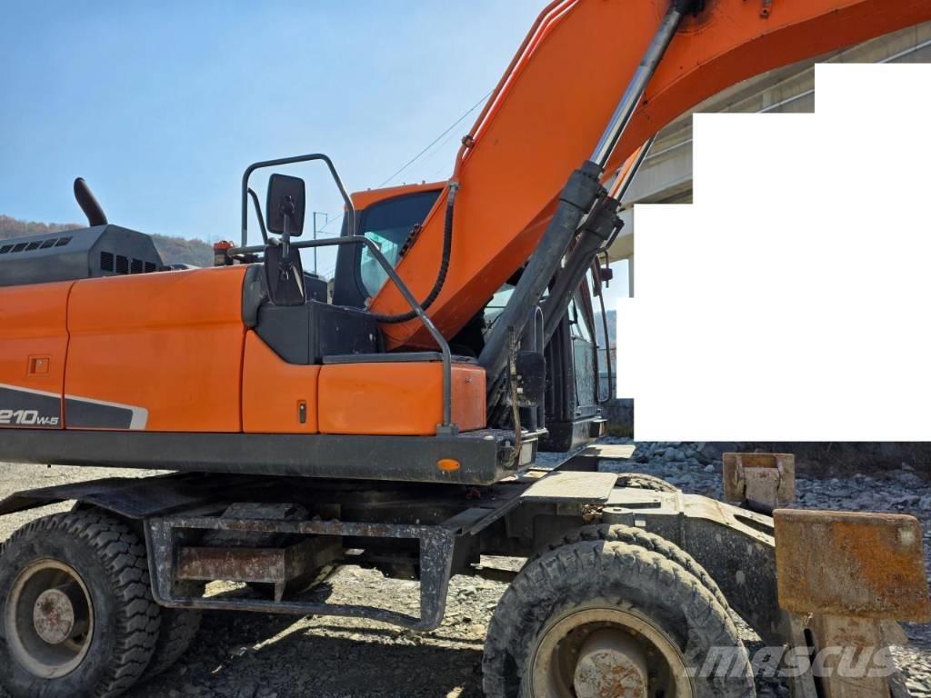 Doosan DX 210 W-5 Wheeled excavators