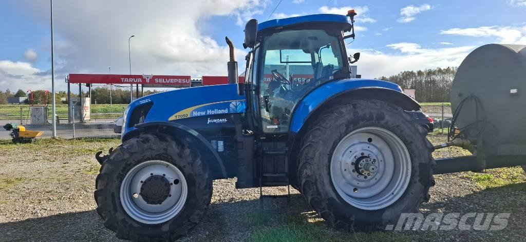 New Holland T7050 Tractors