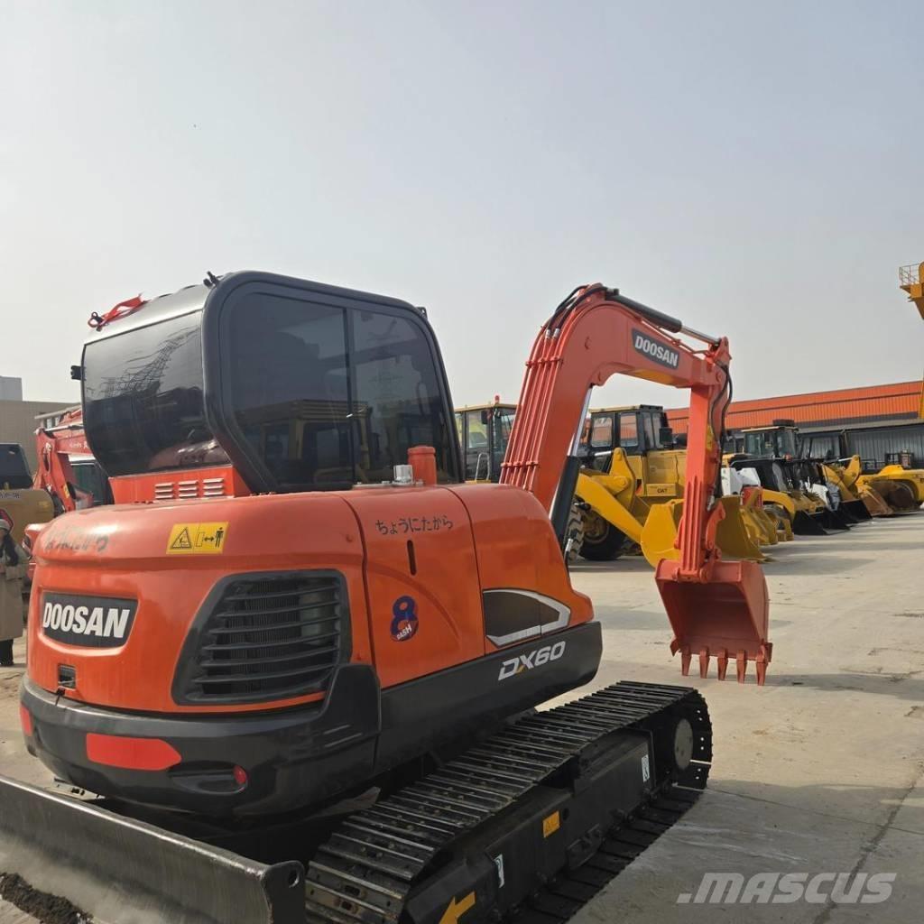 Doosan DX 60 Mini excavators < 7t
