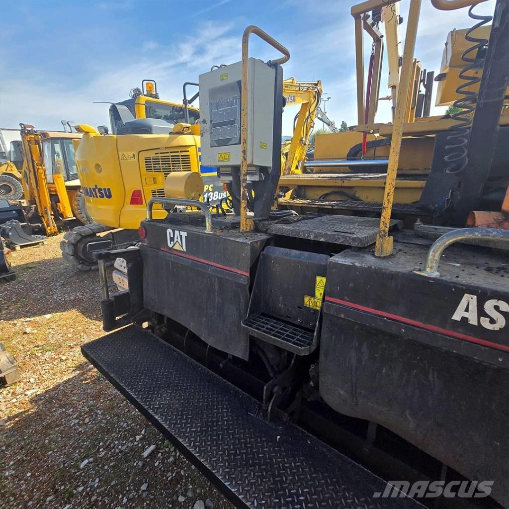 CAT AP600 Asphalt pavers