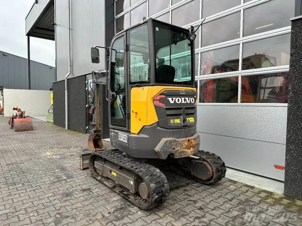 Volvo ECR25D Mini excavators < 7t