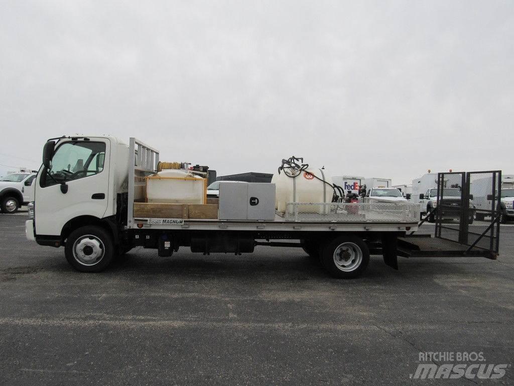 Hino XJC740 Flatbed/Dropside trucks