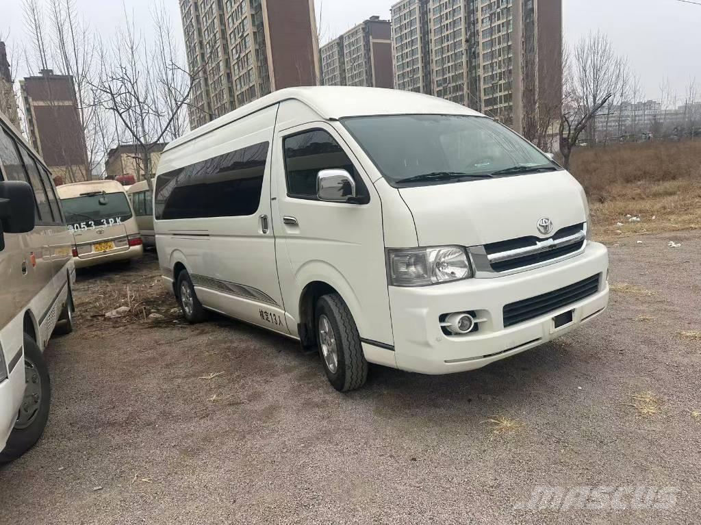 Toyota Hiace Intercity bus