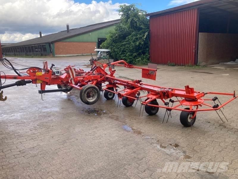 Kuhn GF 8702 T Rakes and tedders