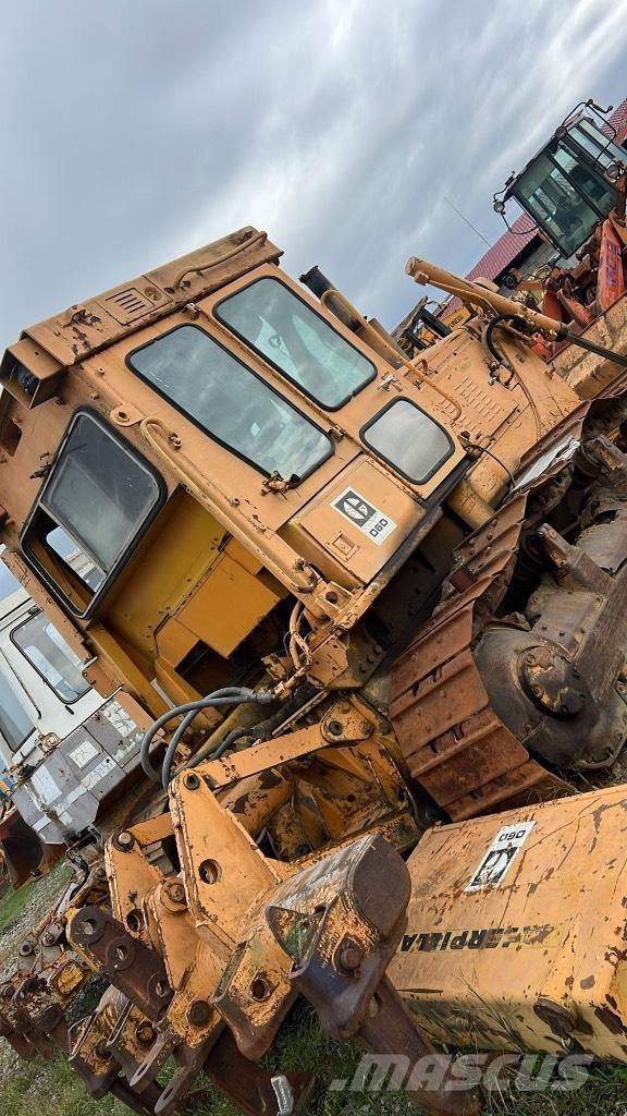 CAT D 6 D Chassis and suspension