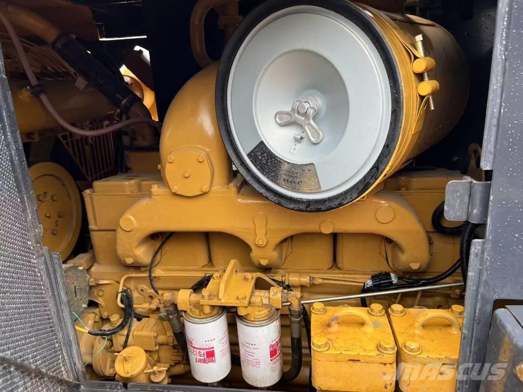 Shantui SD 22 Crawler dozers