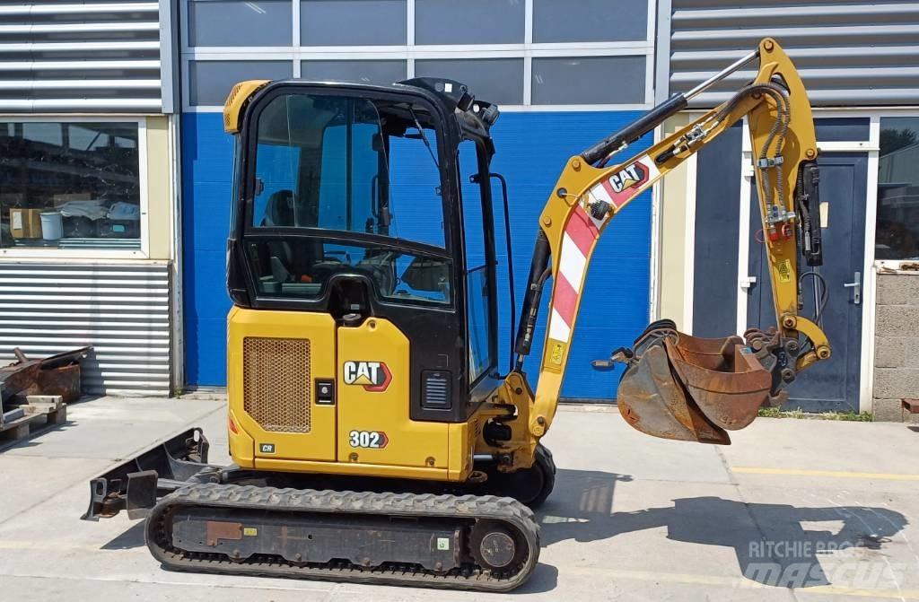 CAT 302 Mini excavators < 7t