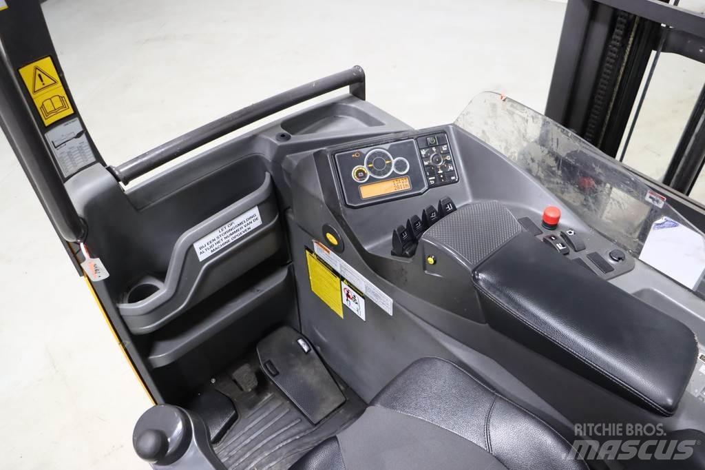 Atlet UMS200D Reach truck