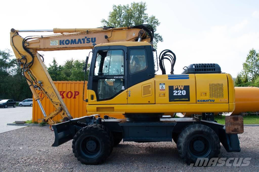 Komatsu PW 220-7 Wheeled excavators