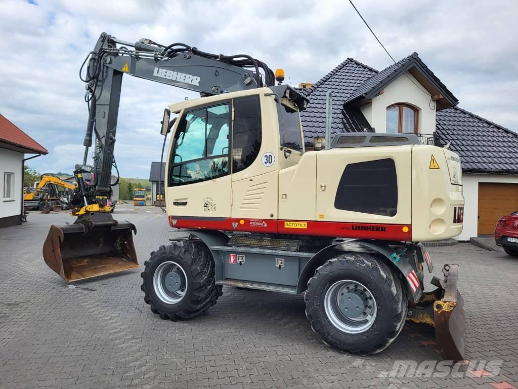 Liebherr 916 Wheeled excavators