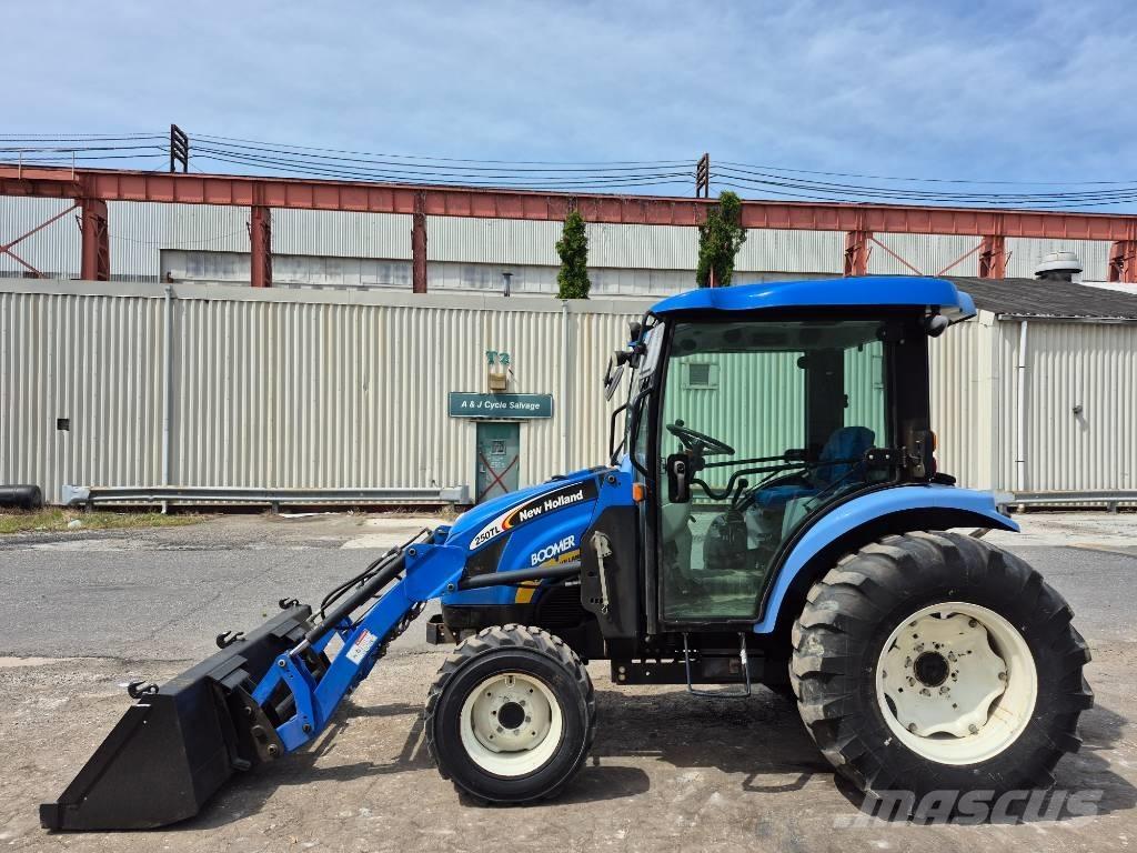 New Holland 3050 Tractors