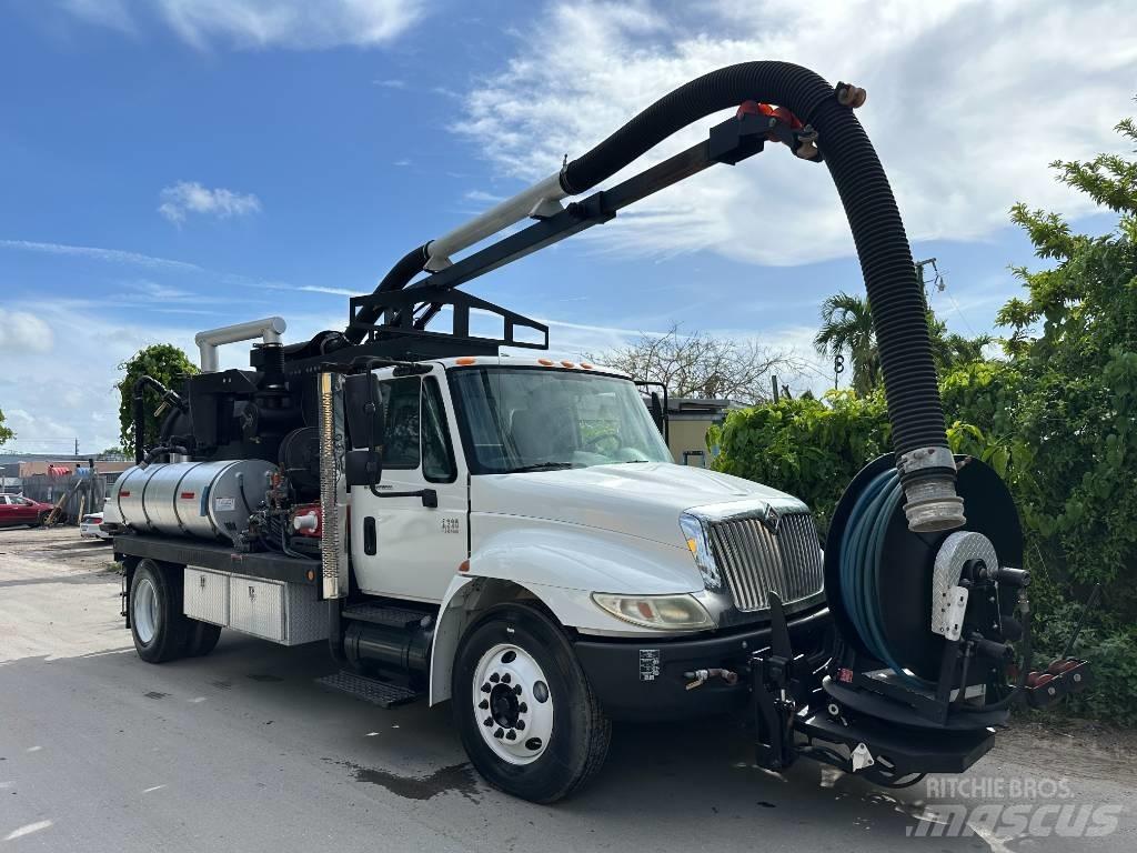 International 4300 Sewage disposal Trucks