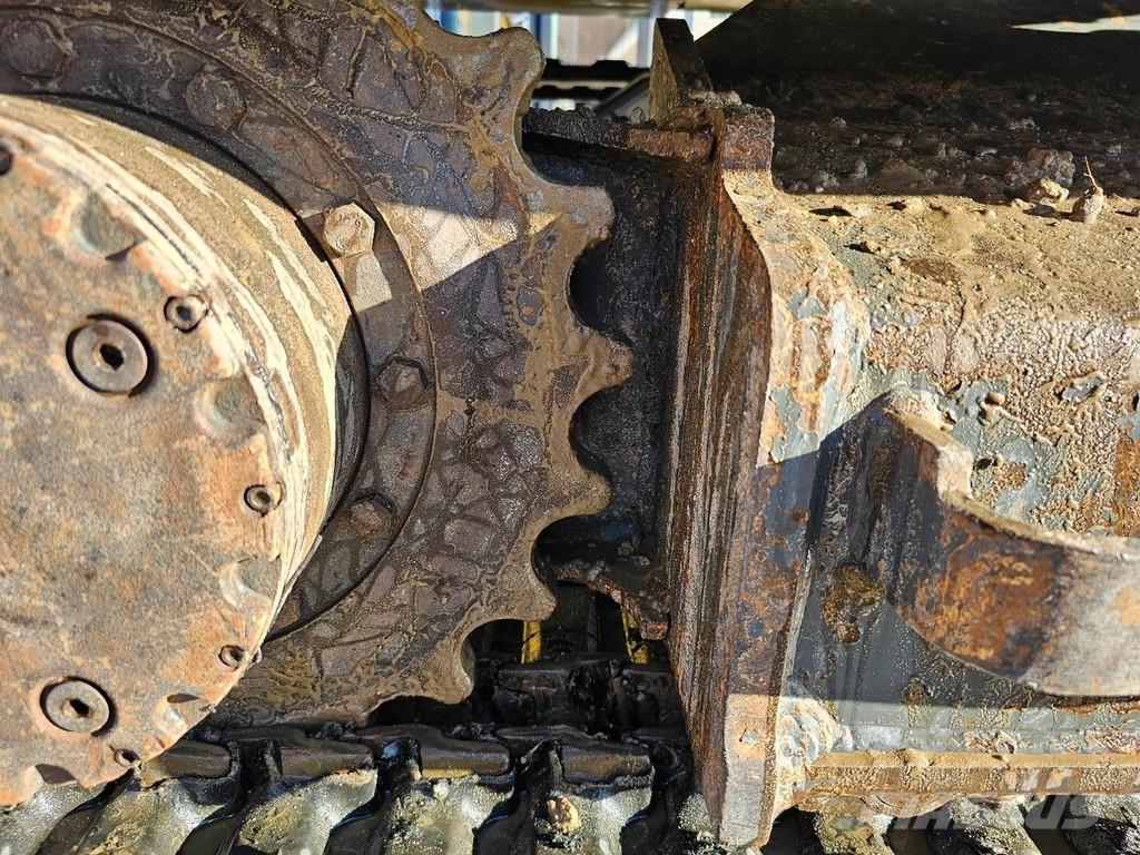 New Holland E80 Midi excavators  7t - 12t