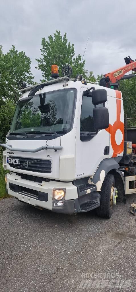 Volvo FL 240 Crane trucks