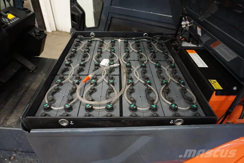 Toyota 8FBMT35 Electric forklift trucks