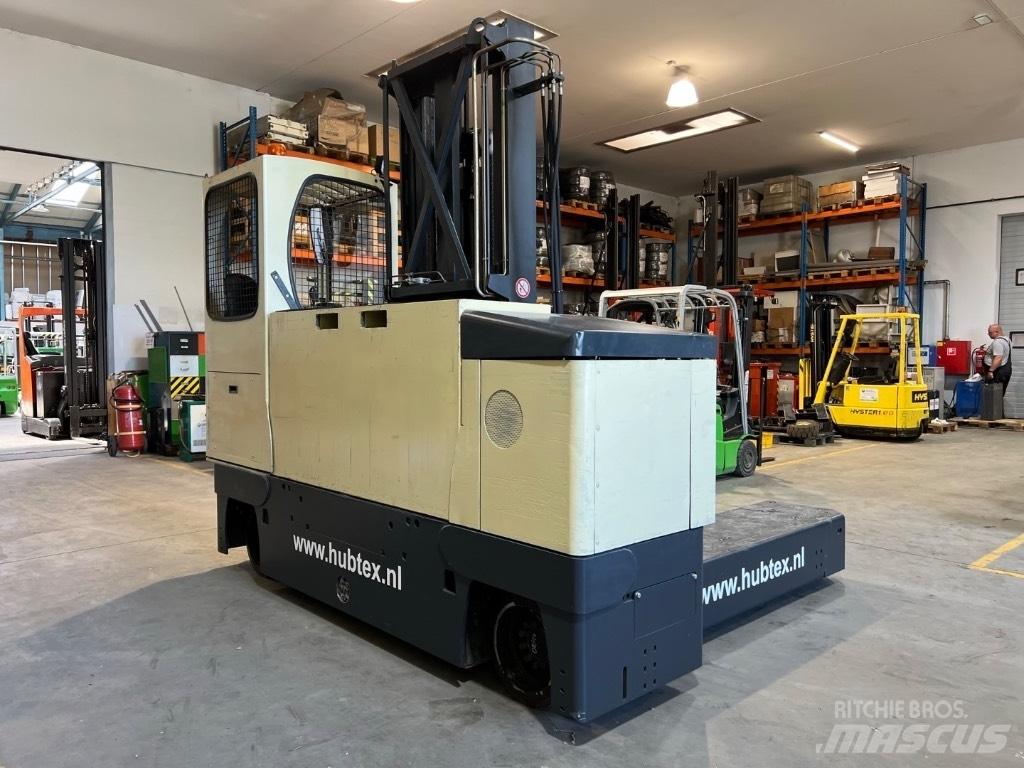 Hubtex MQ 50 4-way reach truck