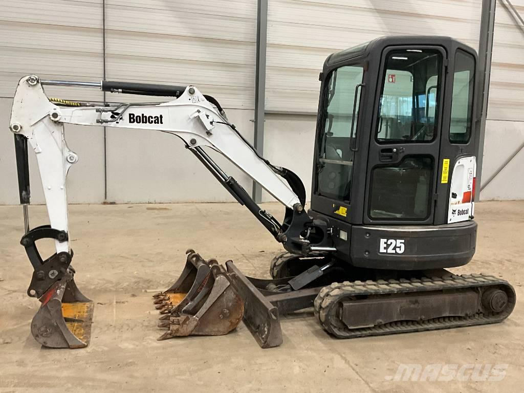 Bobcat E 25 Mini excavators < 7t