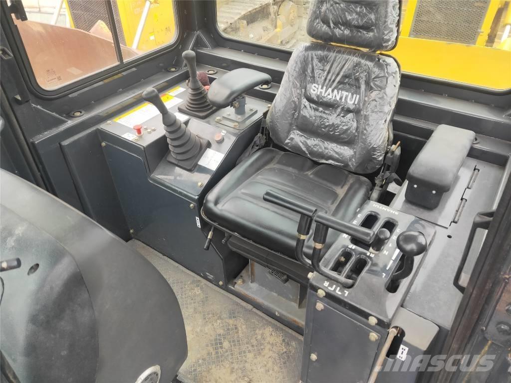 Shantui SD22 Crawler dozers
