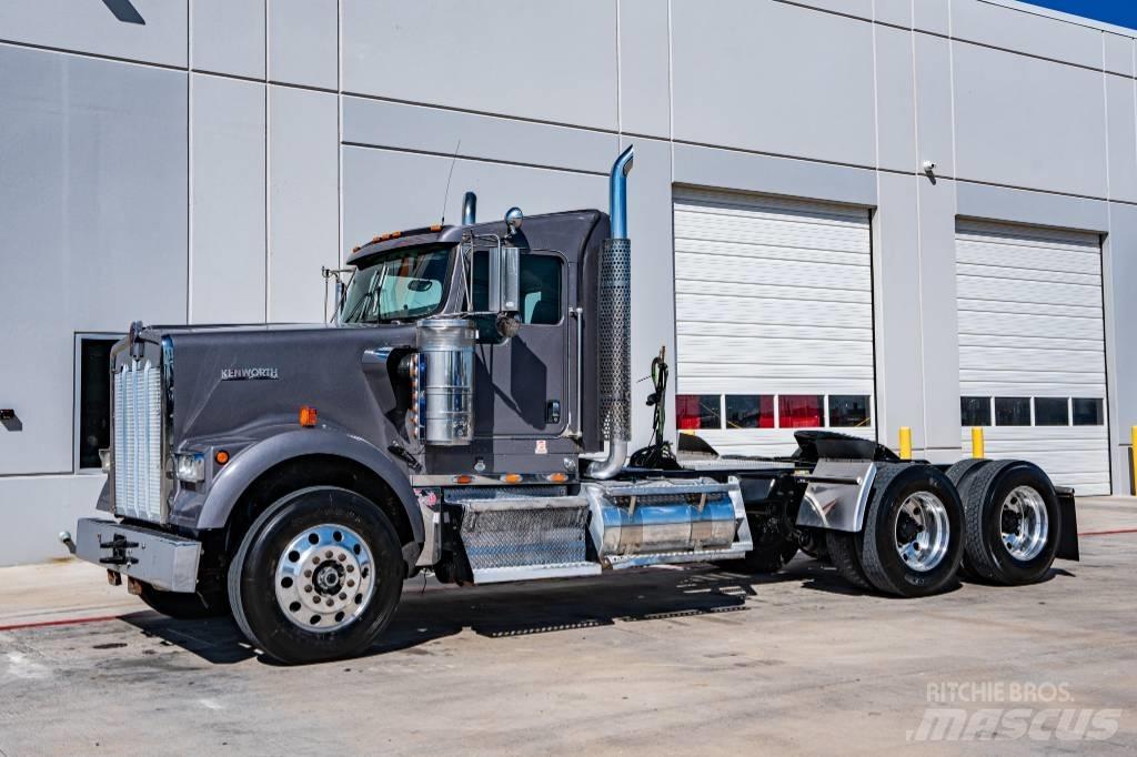Kenworth W 900 Truck Tractor Units