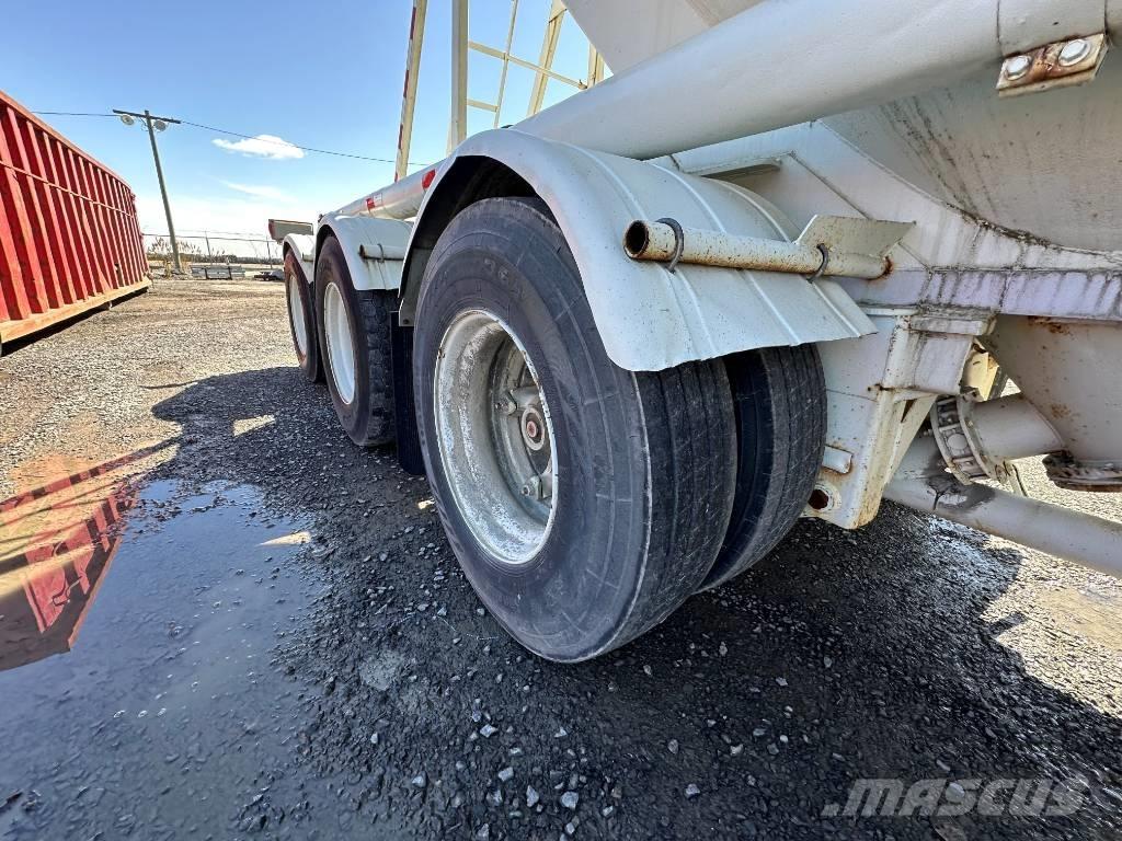 Fruehauf TR-90 Tanker trailers