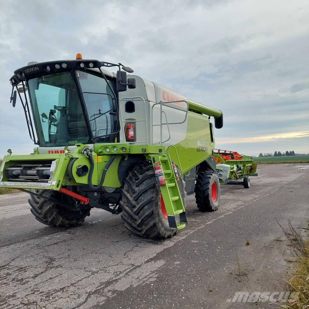 CLAAS Lexion 670 Combine harvesters