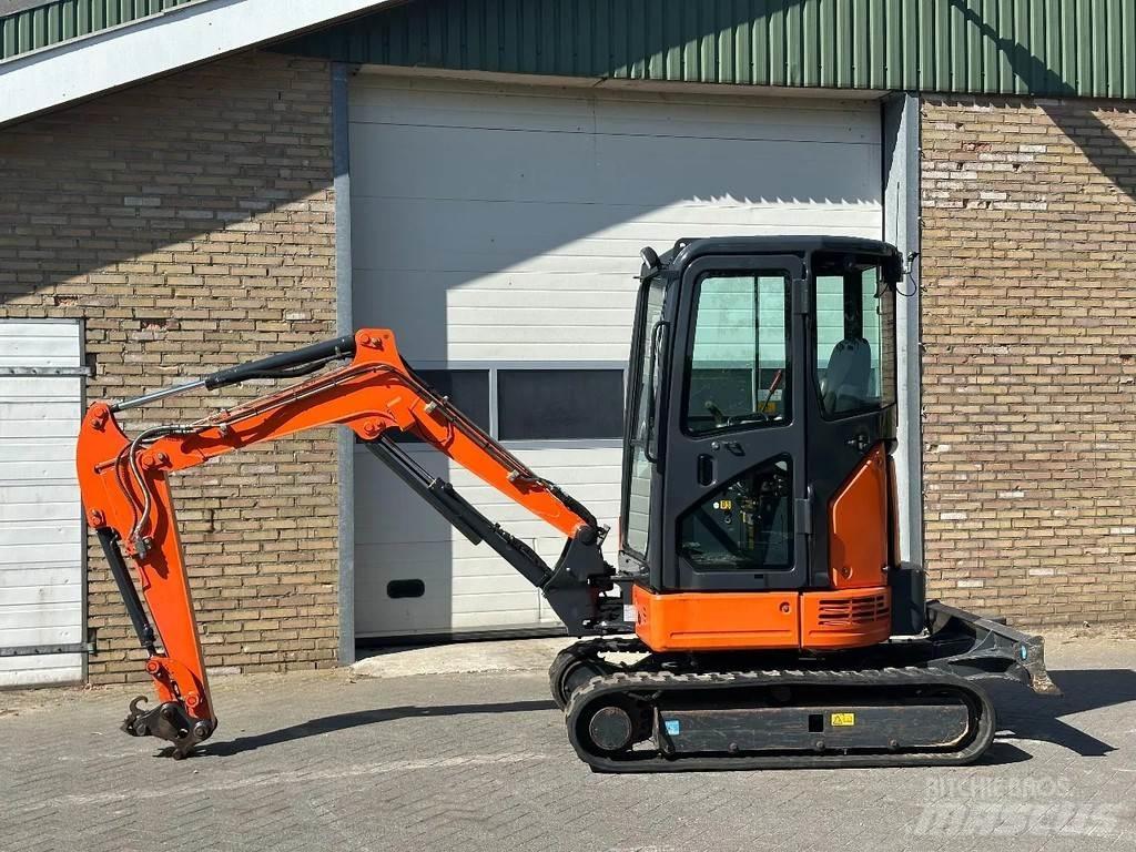 Hitachi ZX26U-6CR Mini excavators < 7t