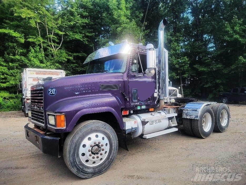 Mack CH 613 Truck Tractor Units