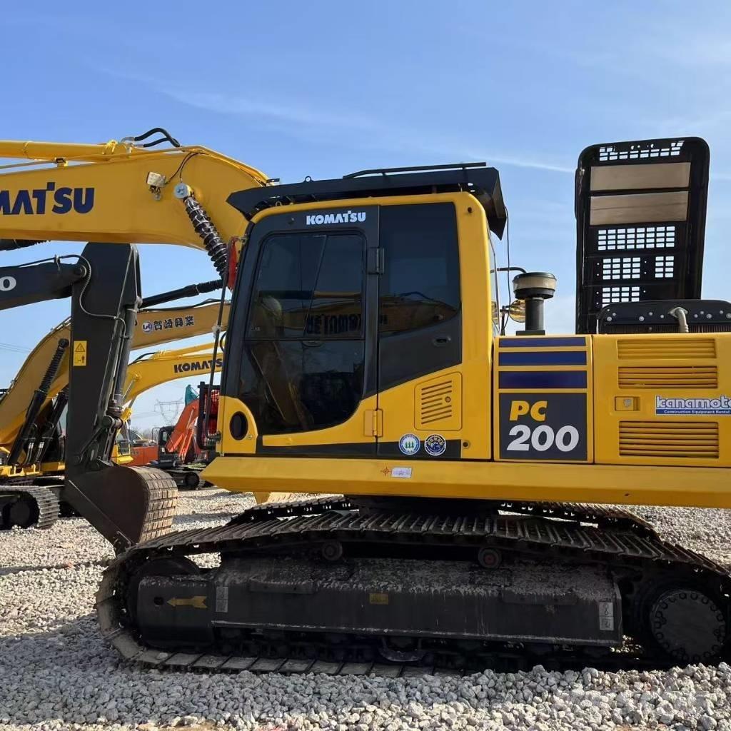 Komatsu PC200 Crawler excavators