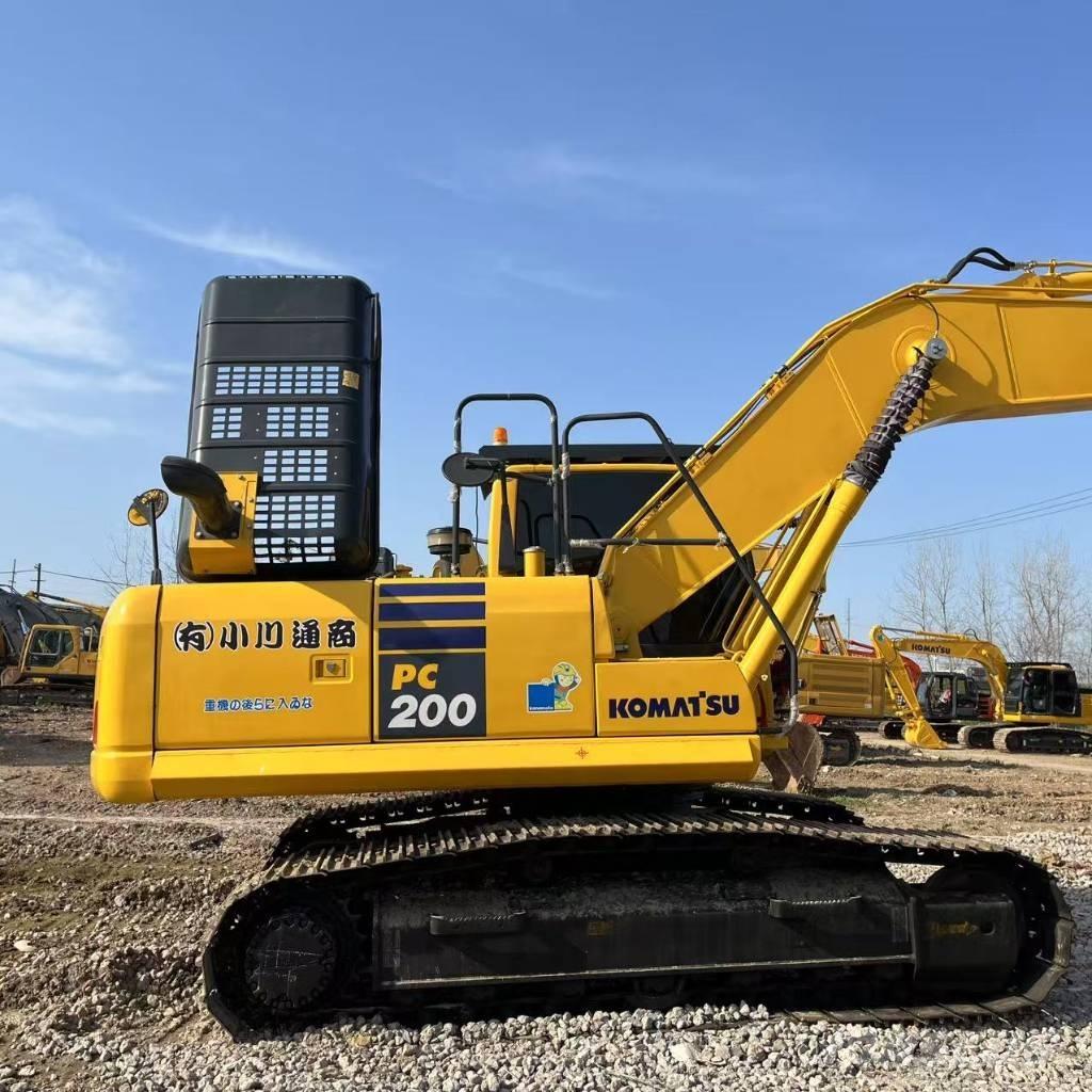 Komatsu PC200 Crawler excavators