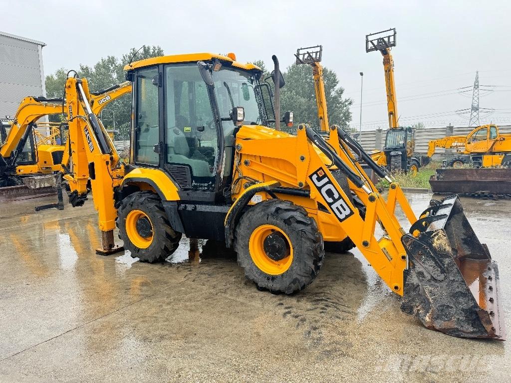 JCB 3 CX / compact TLB's