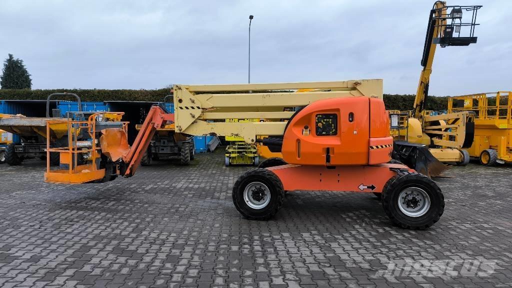JLG 450 AJ Articulated boom lifts