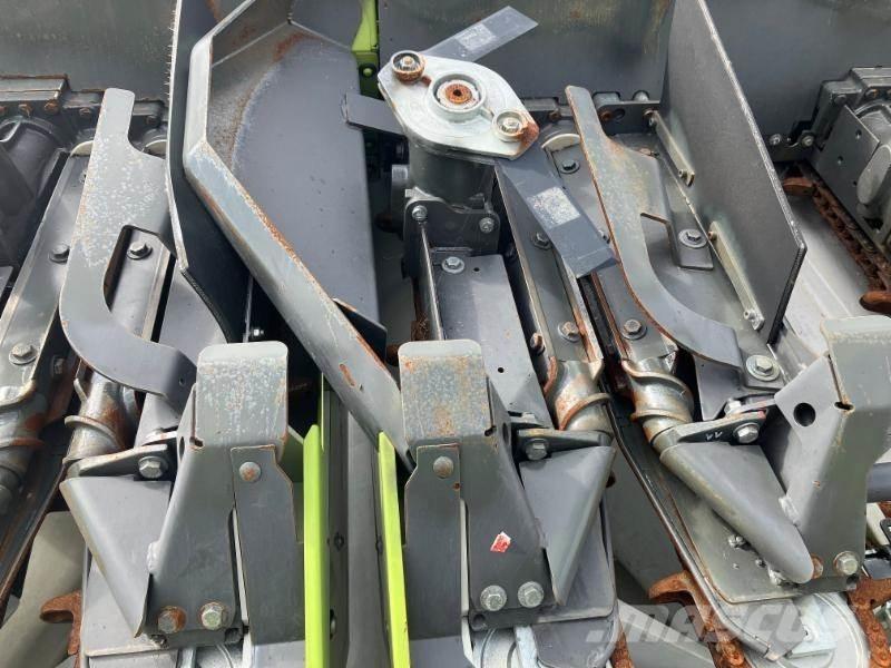 CLAAS CORIO 875 FC Combine harvester heads