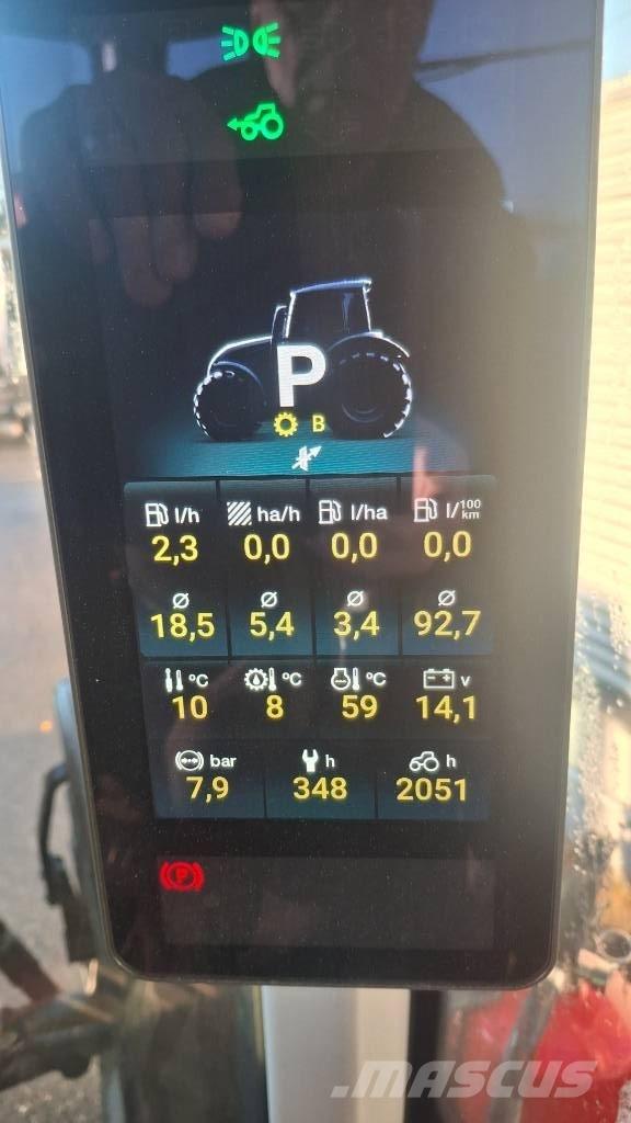 Valtra Q 305 Tractors