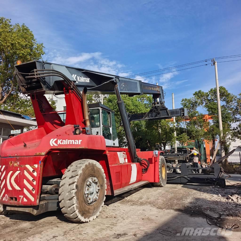 Kalmar DRT 450 Reachstackers