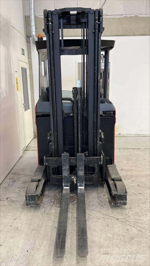 BT RR E 140 H Reach truck