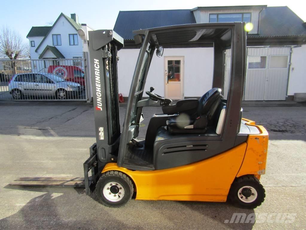 Jungheinrich EFG 320 Electric forklift trucks