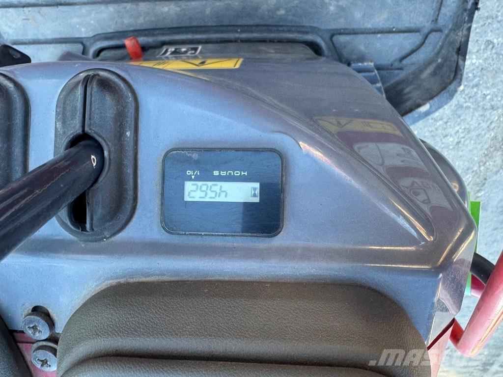 Yanmar SV08 (1E935) Mini excavators < 7t