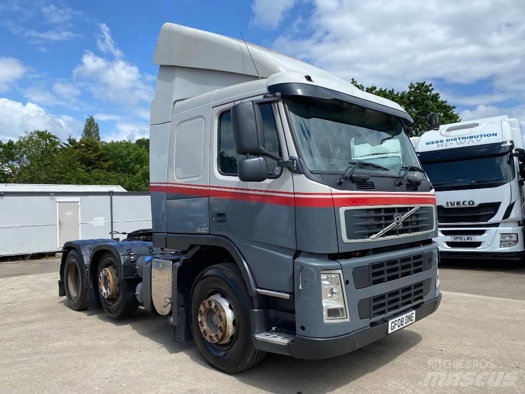 Volvo FM 440 Truck Tractor Units