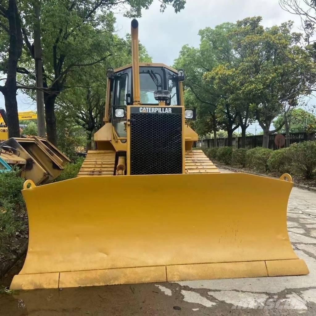 CAT D5M Crawler dozers