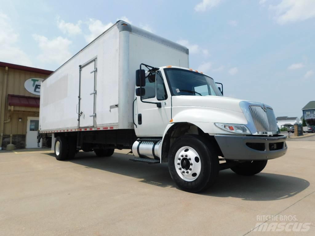 International 4300 Containerframe/Skiploader trucks