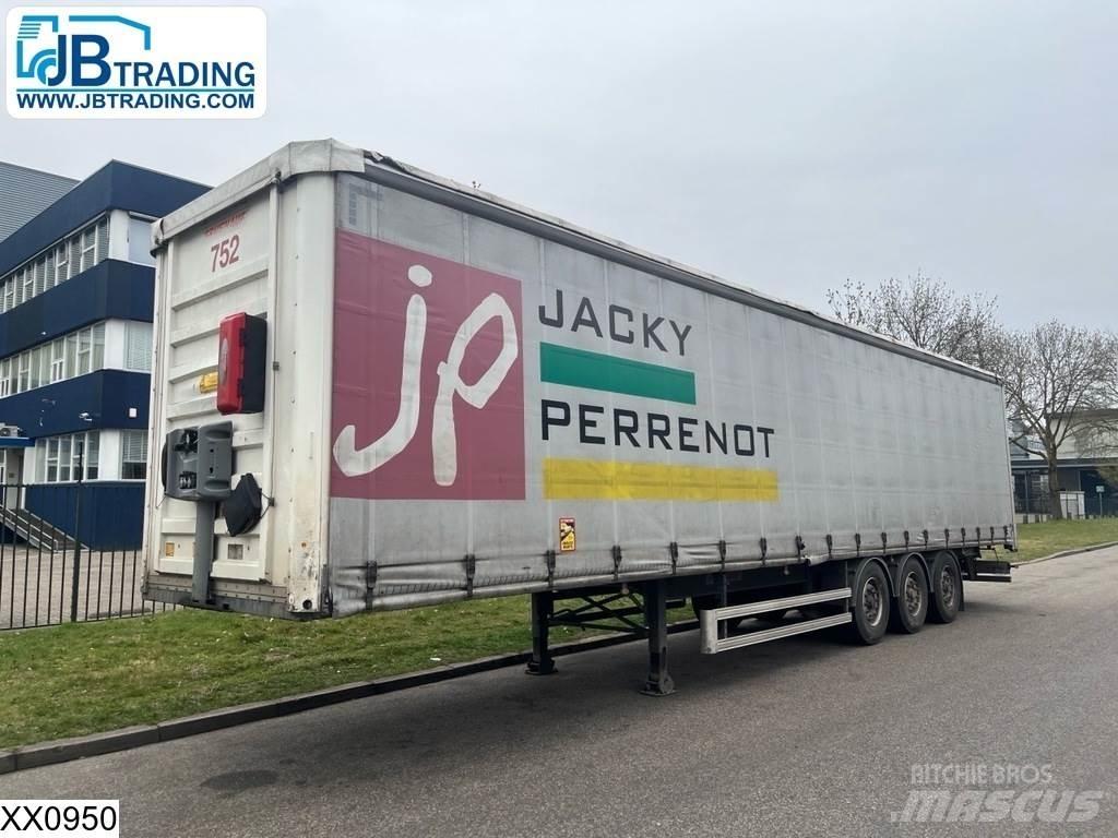 Fruehauf Tautliner Curtainsider semi-trailers