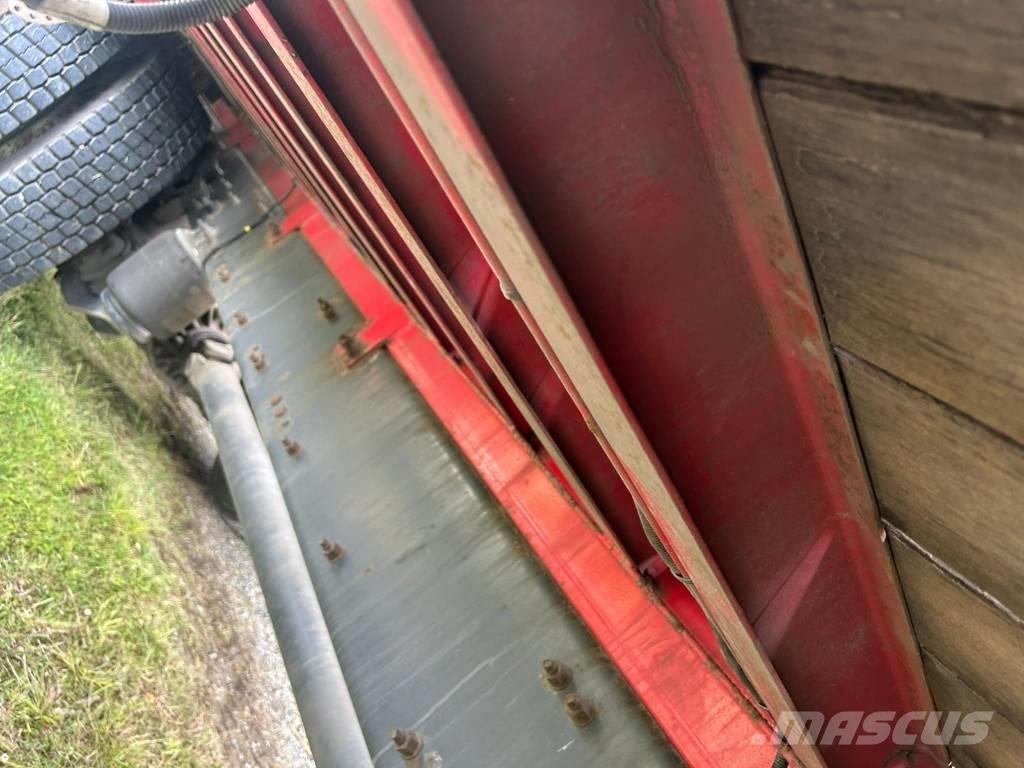 Volvo FM 11 330 Beavertail Flatbed / winch trucks