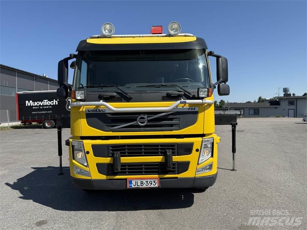 Volvo FM 370 6X2 Crane trucks