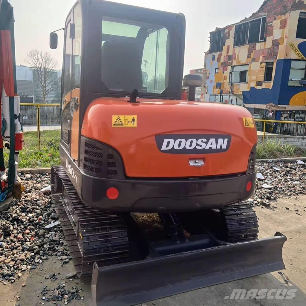 Doosan DH 60 Mini excavators < 7t
