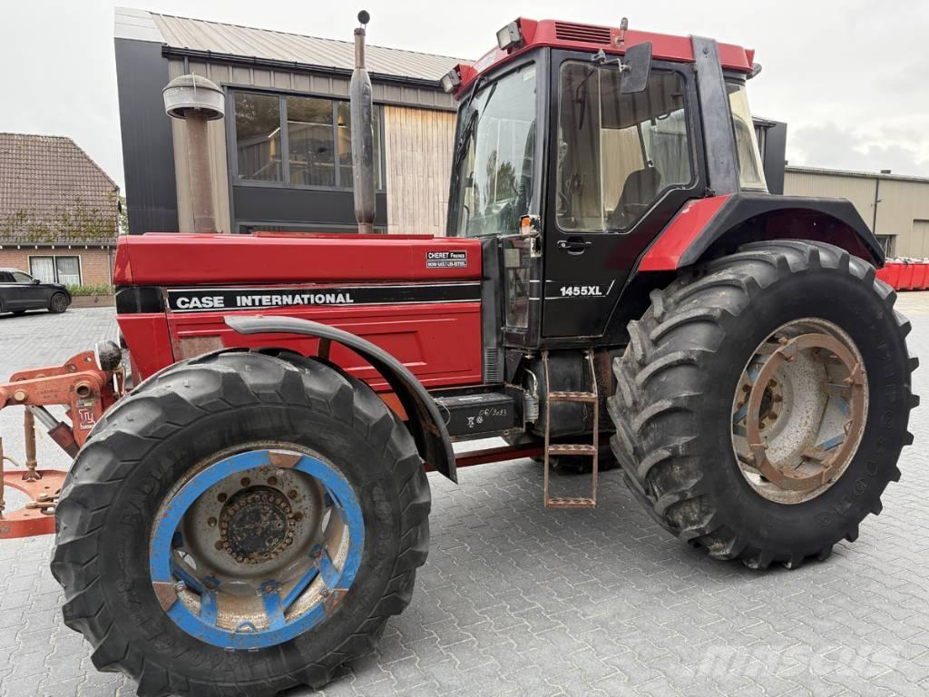 CASE 1455 AXL Tractors