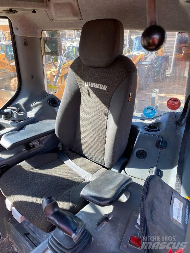 Liebherr PR 756 Crawler dozers