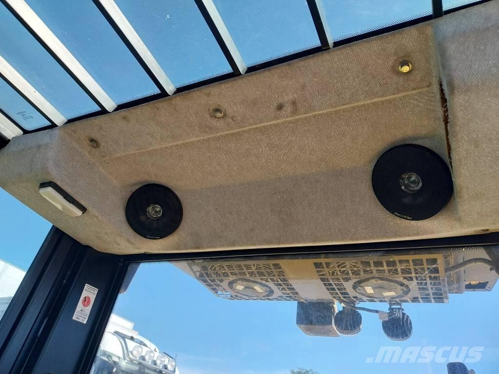 Yale GDP 80 VX-9 Diesel trucks