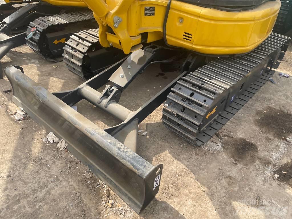 Komatsu PC 30 Mini excavators < 7t