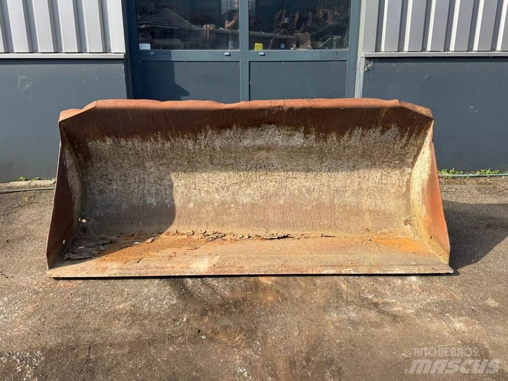  Onbekend WG-2400 Buckets